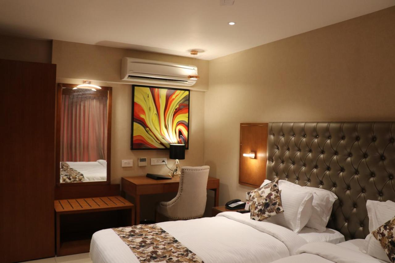 Sk Lords Inn Ahmedabad Exterior photo