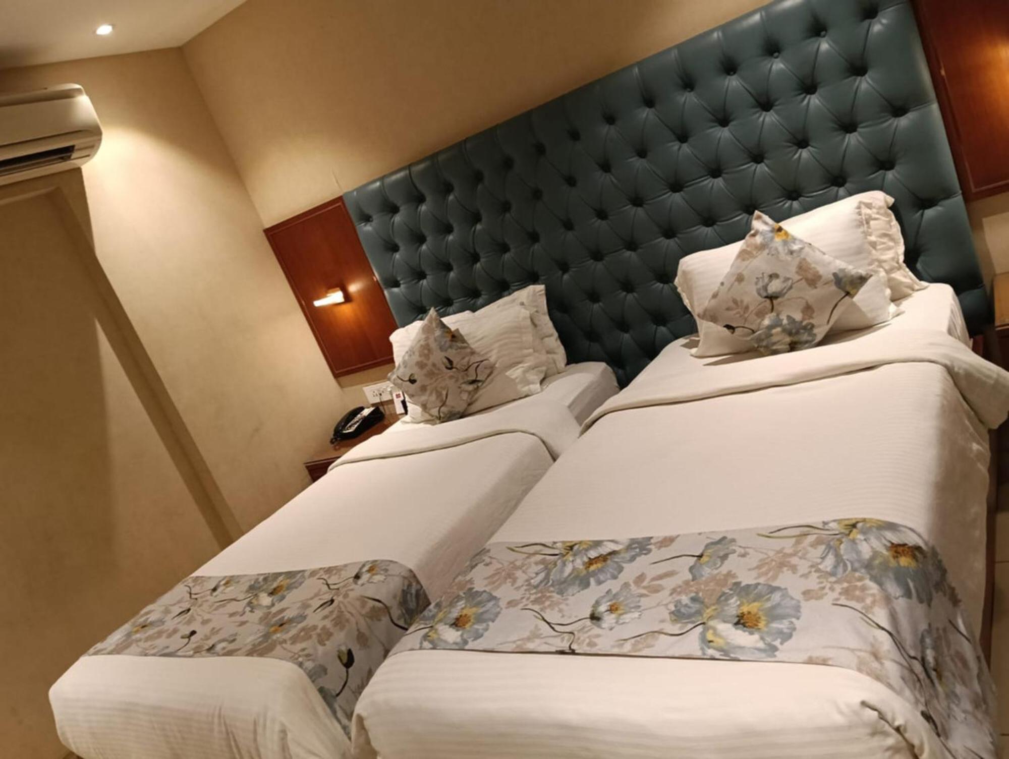 Sk Lords Inn Ahmedabad Exterior photo