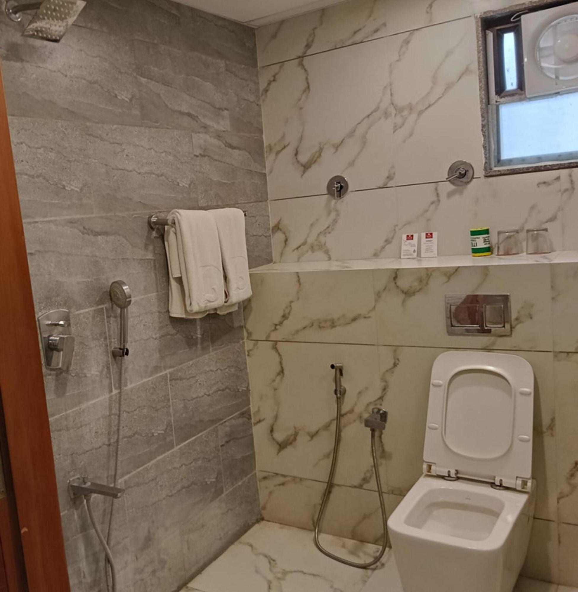 Sk Lords Inn Ahmedabad Exterior photo